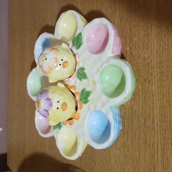 crackerbarrl Other - Easter  egg  plate with  salt  and pepper  sheckers